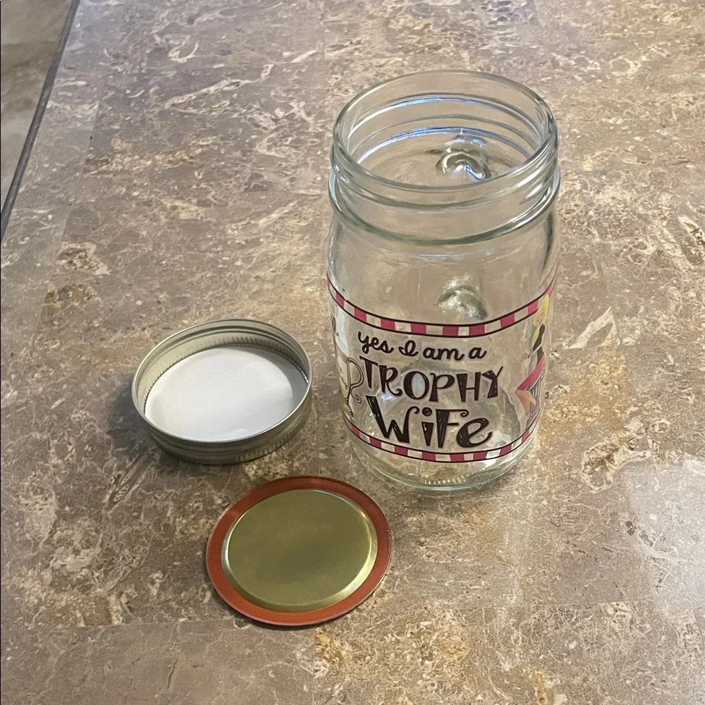 Floozies by Kountry Krystal Trophy Wife Glass Mason Jar